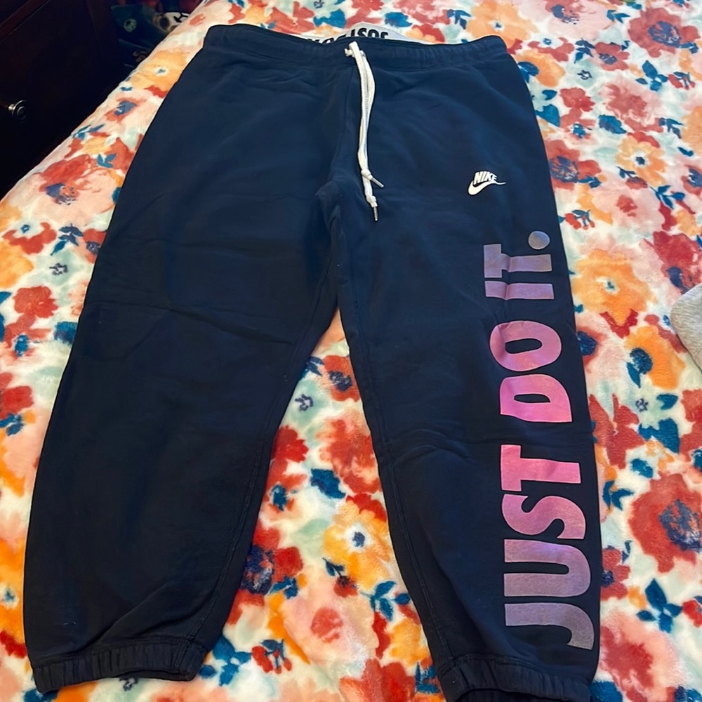 Nike capri sweatpants